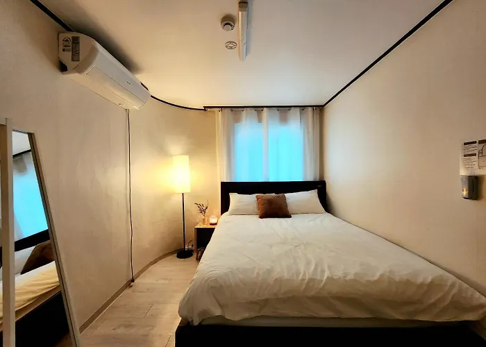 Villa Jj *